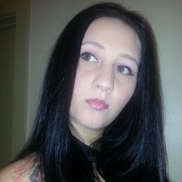 Meet your Posher, Janet - Picture 1 of 1